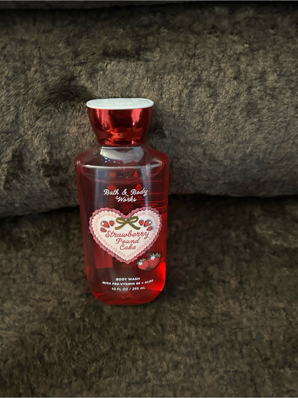 Bath & Body Works Strawberry Pound Cake Body Wash - Red